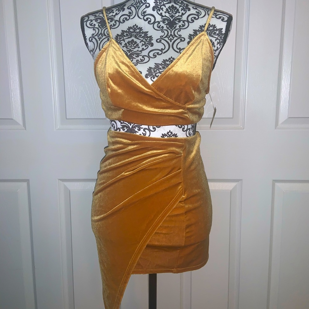 Golden two piece skirts set